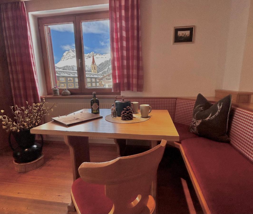 Haus Wallis By Stayfritz - Ski-In Ski-Out Zimmer 'Garni' Am Arlberg Warth  Dış mekan fotoğraf